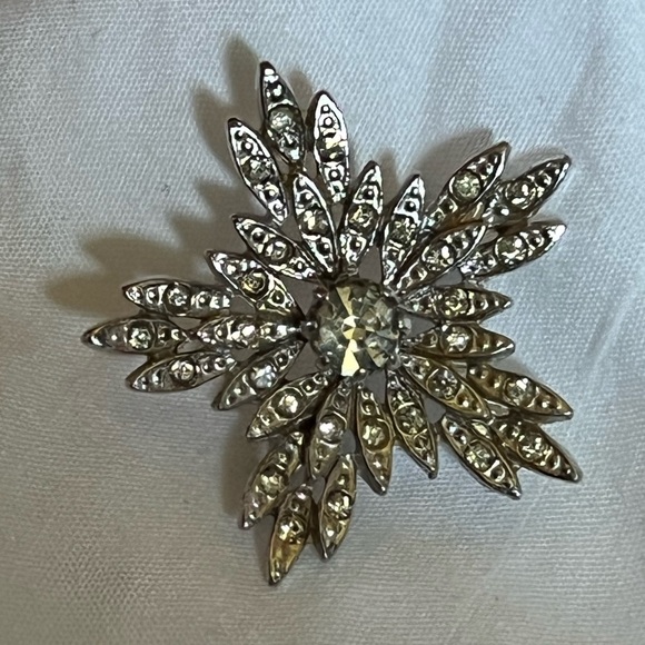 Vintage Star Starburst Silver Tone Brooch - Picture 6 of 7